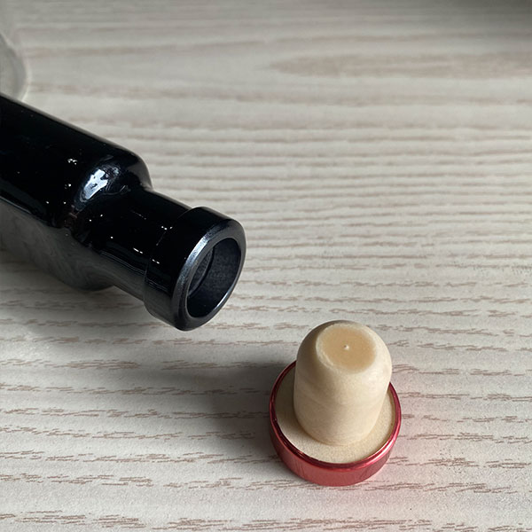 Винная бутылка в форме ракетки (4)