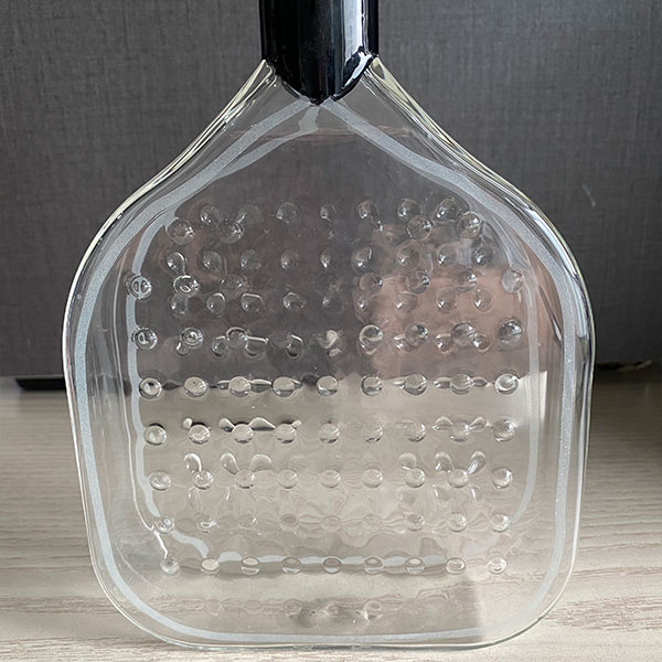 Винная бутылка в форме ракетки (6)