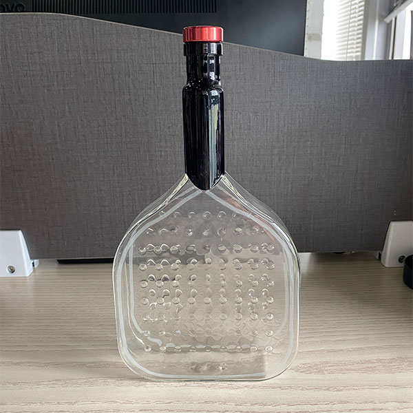 Винная бутылка в форме ракетки (7)