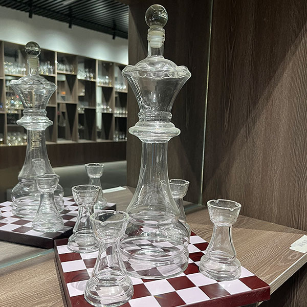 Заказные аксессуары для напитков в виде шахматной доски (7)